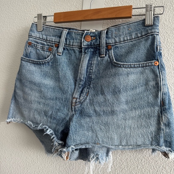 Madewell The Perfect Jean Short in Balsam Wash: TENCEL Denim Edition Stretch - Picture 6 of 11